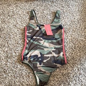 Fashion Nova Camo Bodysuit Size Small